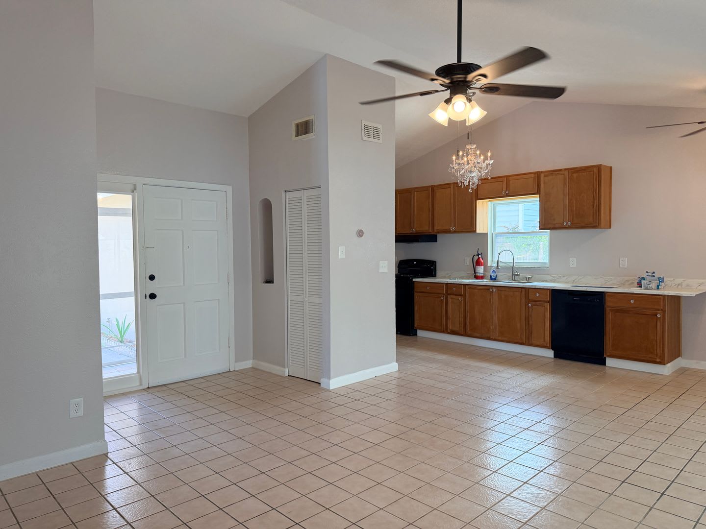 3/2 with Private In ground pool on a large corner lot – photo 3