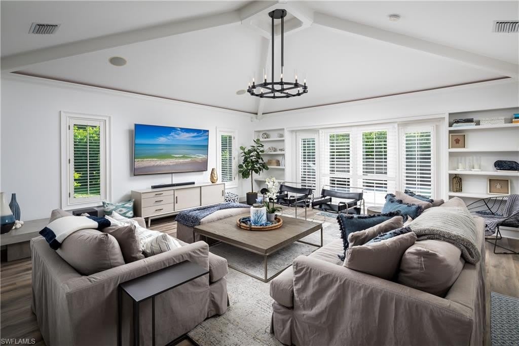 420 Palm Cir E – photo 1
