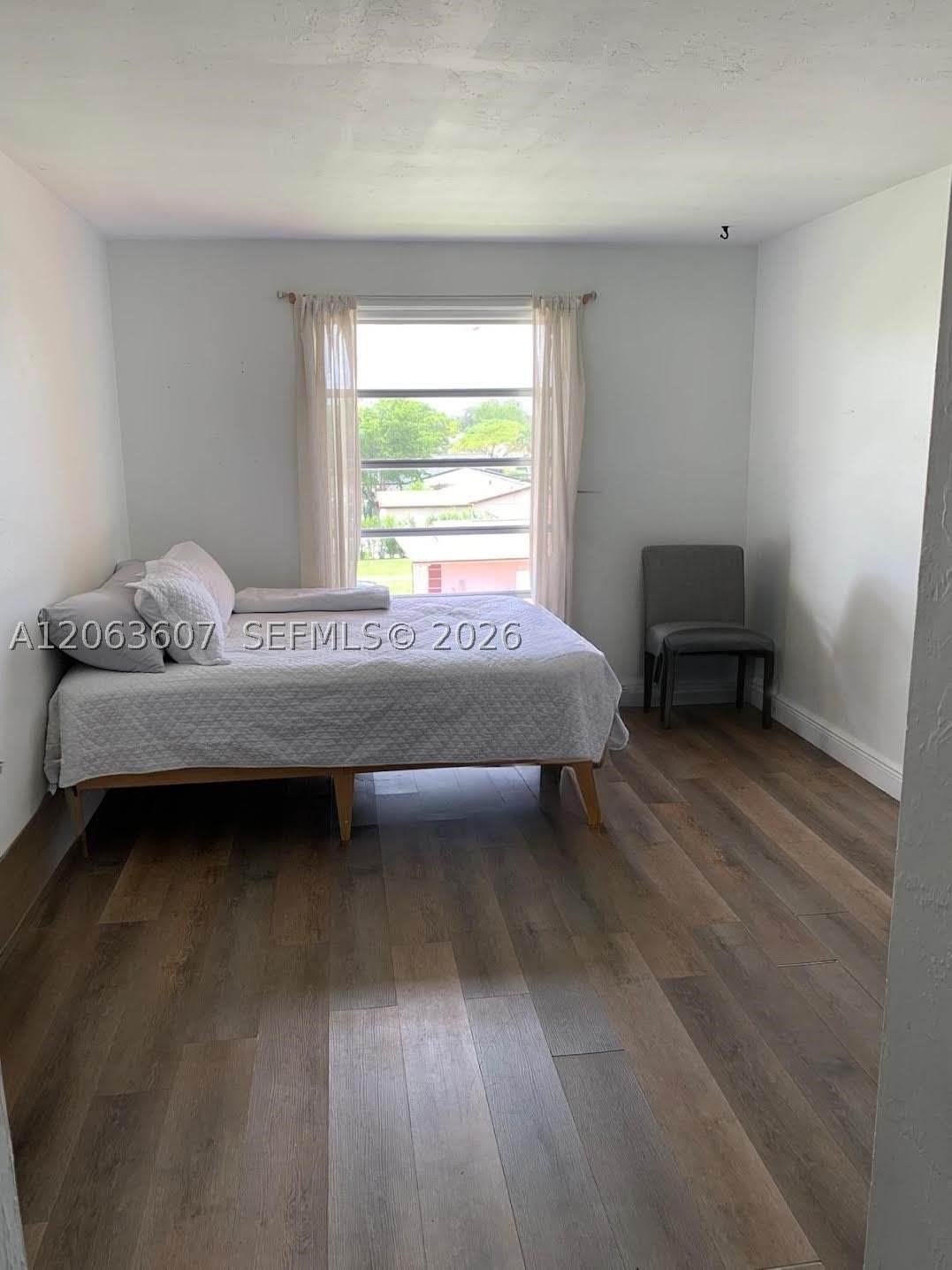 9437 SW 76th St – photo 3
