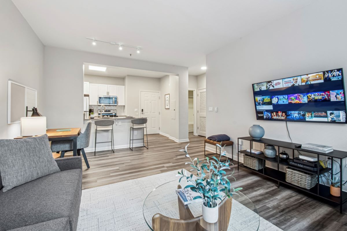 Bay House Emeryville – photo 4