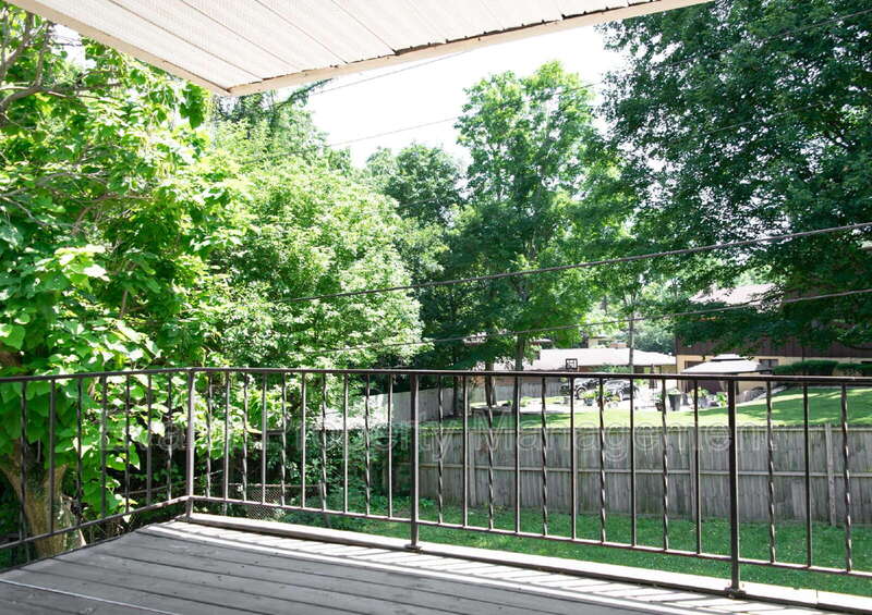 528 Heather Dr. – photo 4