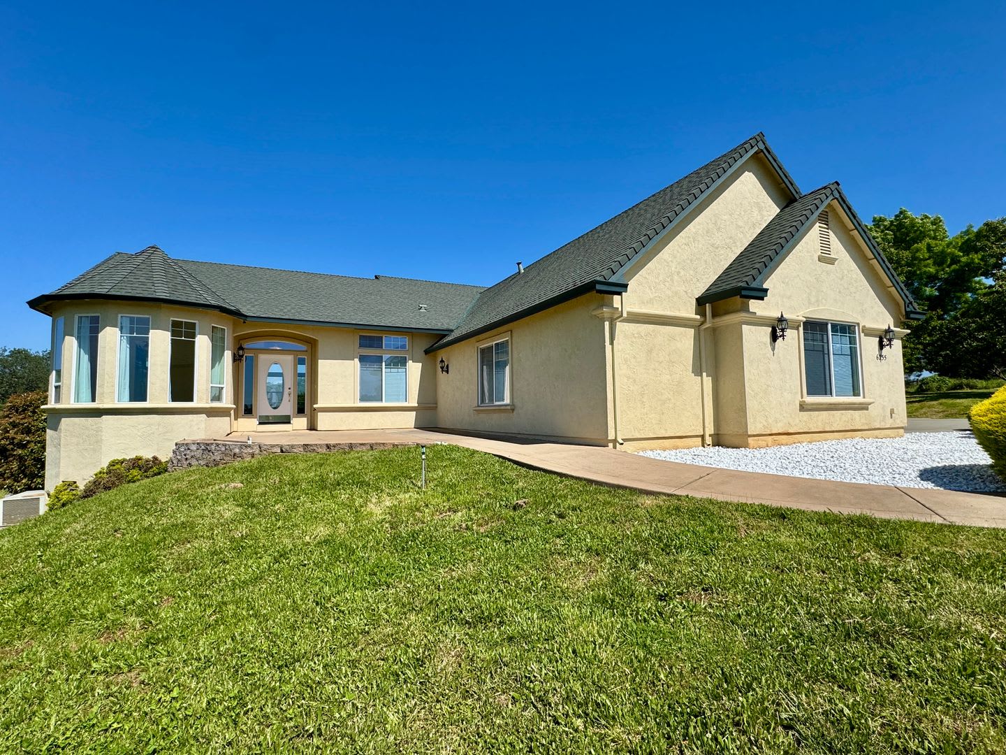 Custom Home With Gorgeous Views Available Now In Pilot Hill! – photo 2