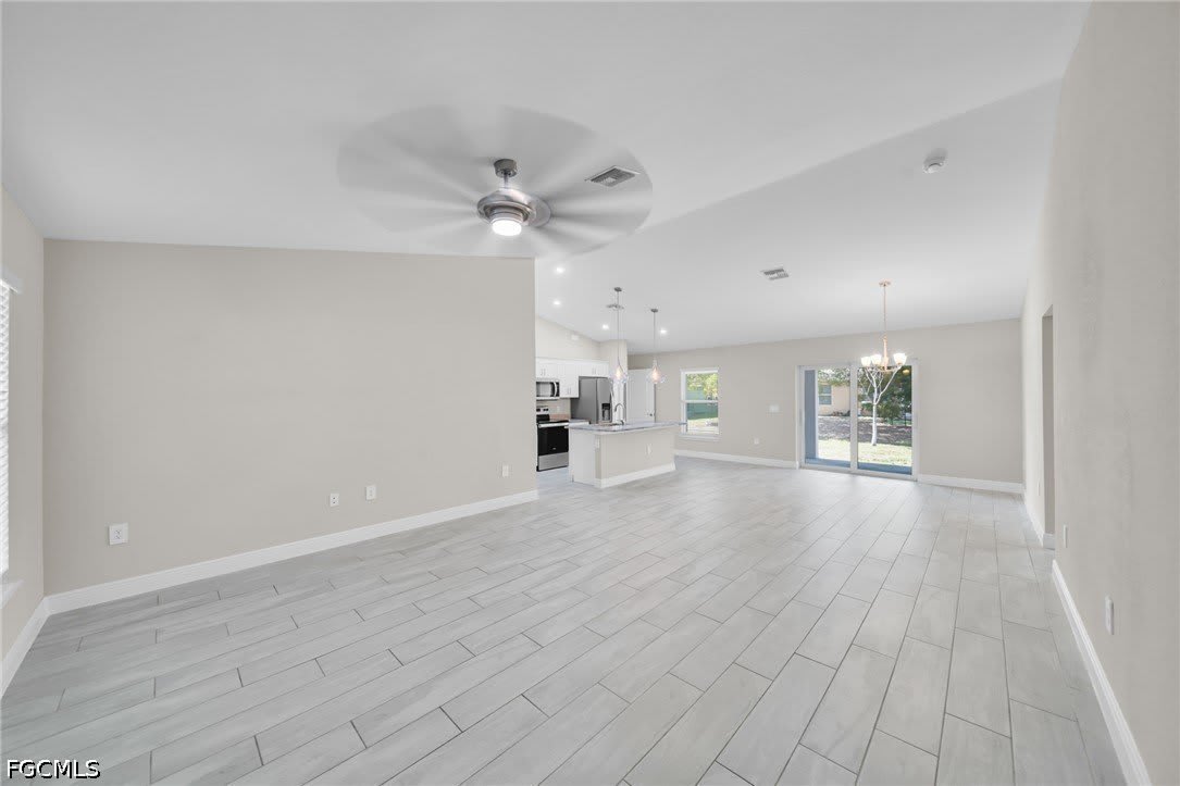 4326 NE 24th Place – photo 4