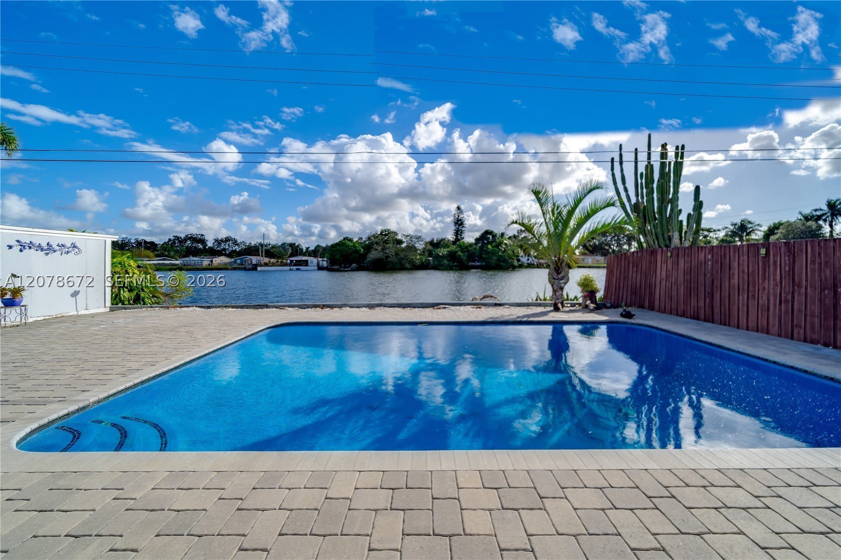 5900 N FARRAGUT DR – photo 4