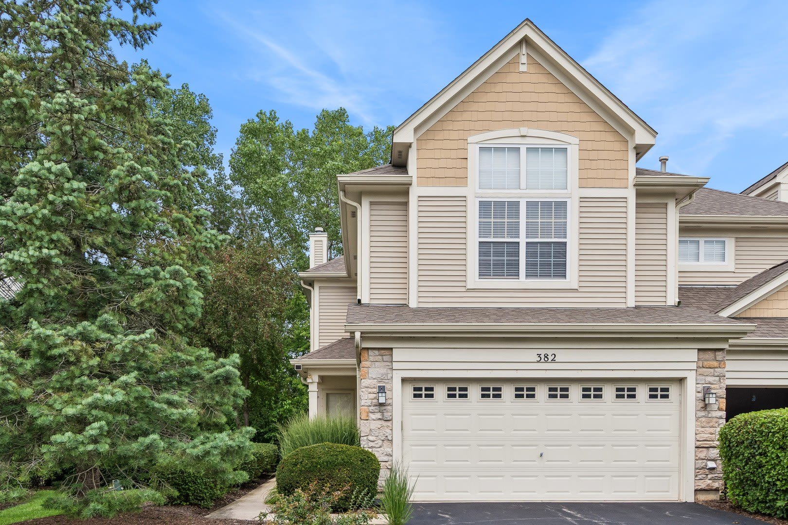 382 Vaughn Circle – photo 1