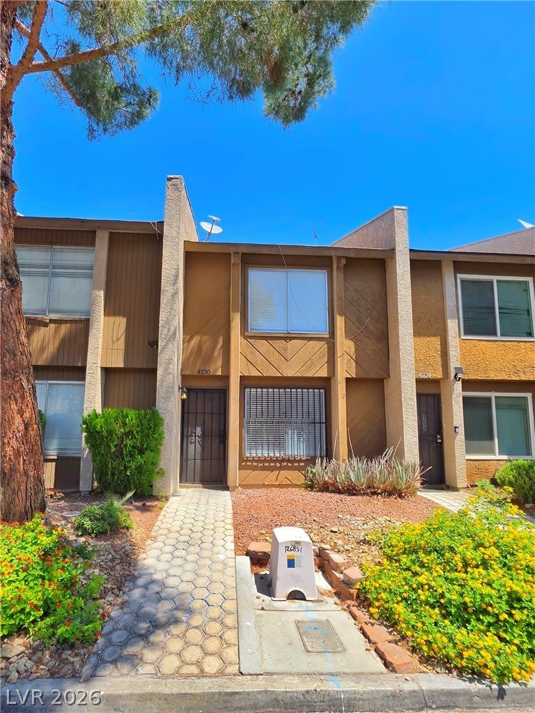 4230 Mississippi Avenue – photo 1