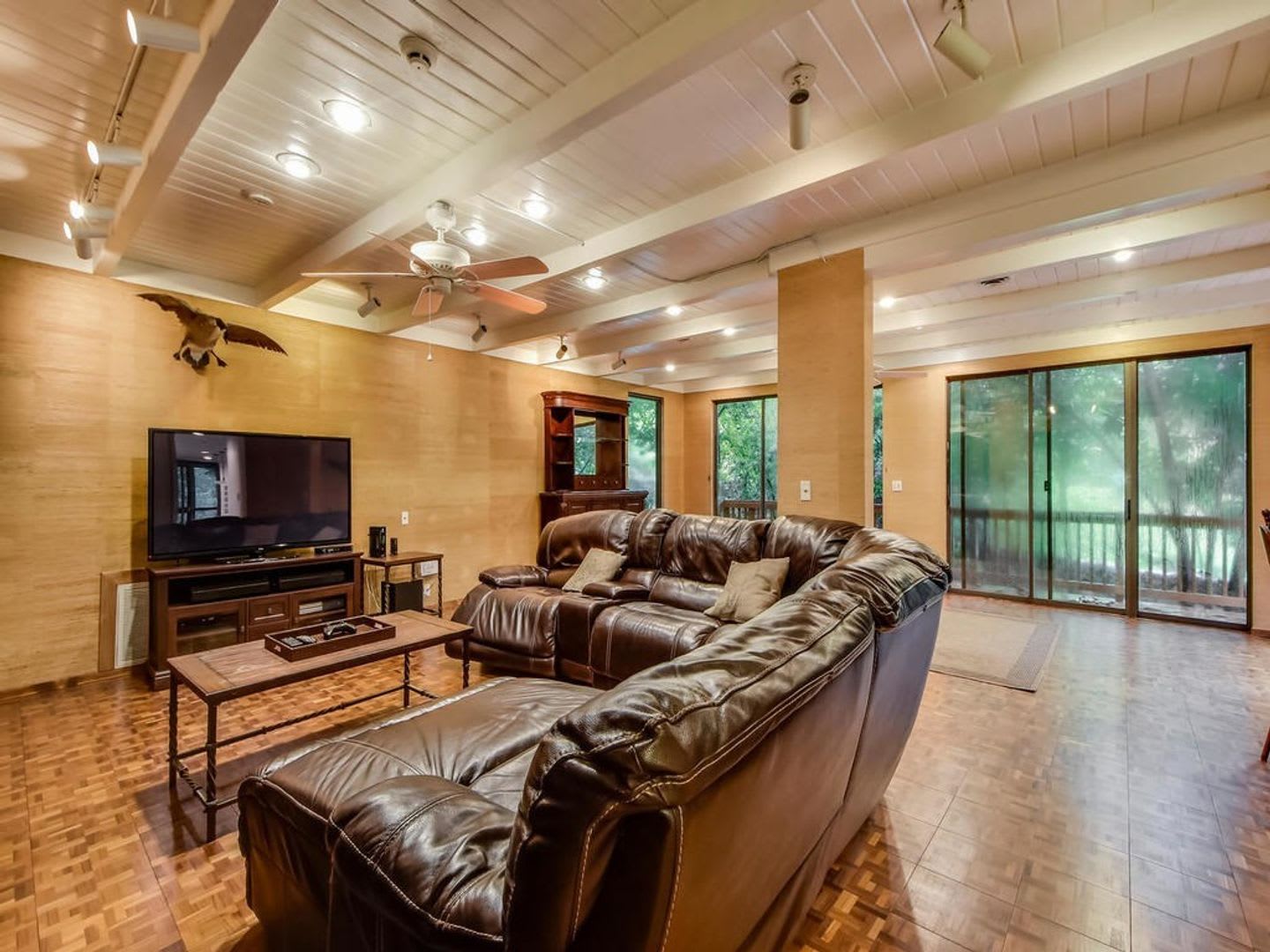 6 BEDROOM 6 BATH HOME W POOL – photo 4