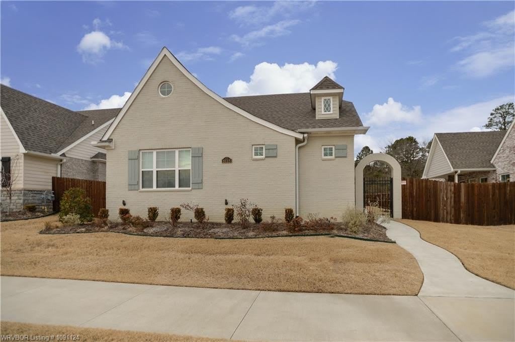 8115 Donnington CT – photo 1