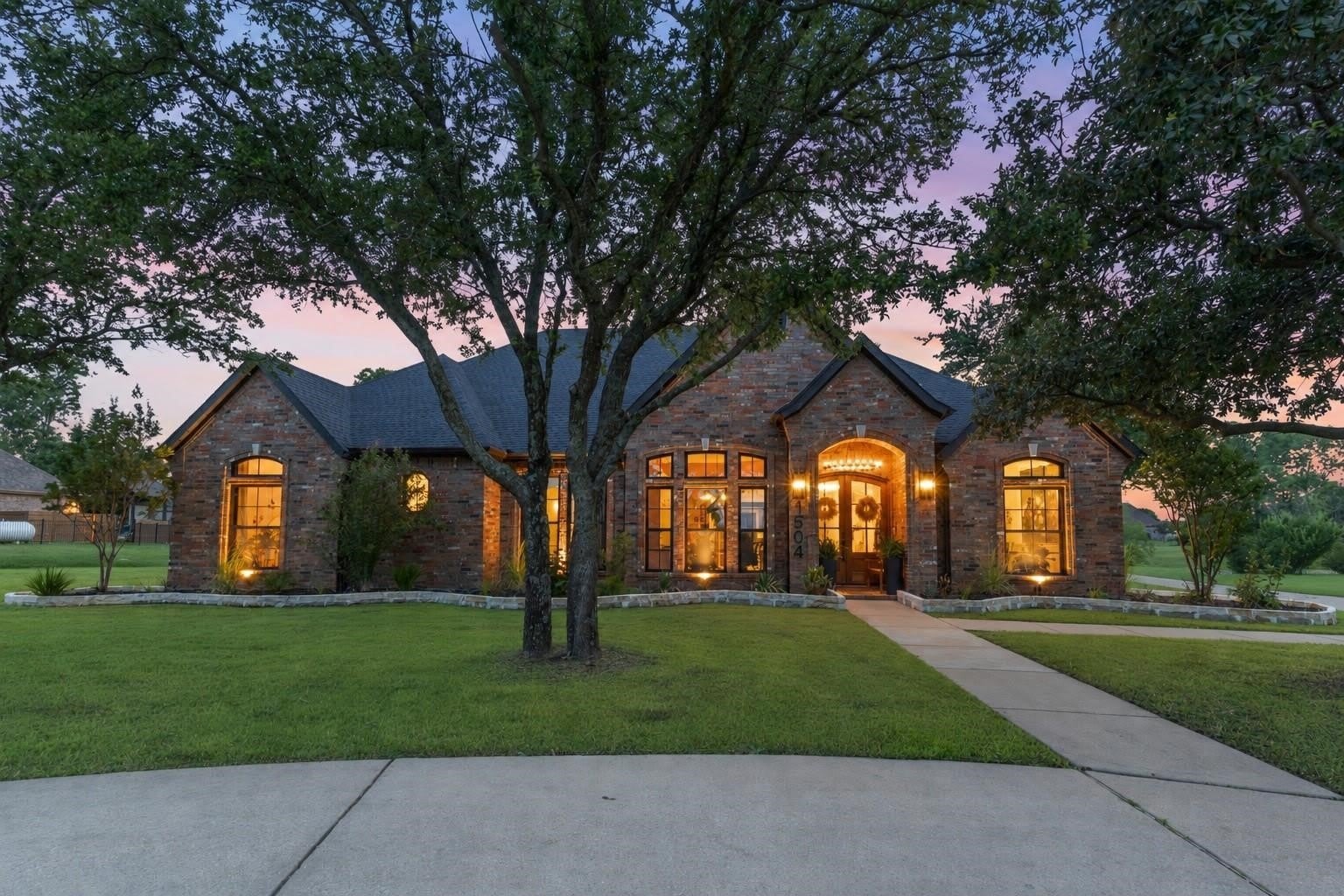 1504 Brook Lane – photo 1