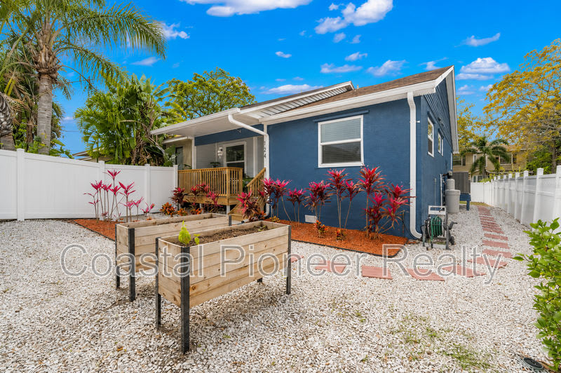 124 Anclote Rd – photo 2