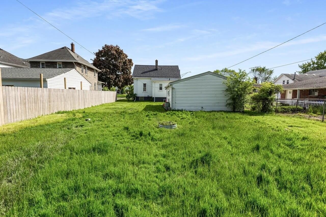 22713 Lanse Street – photo 5