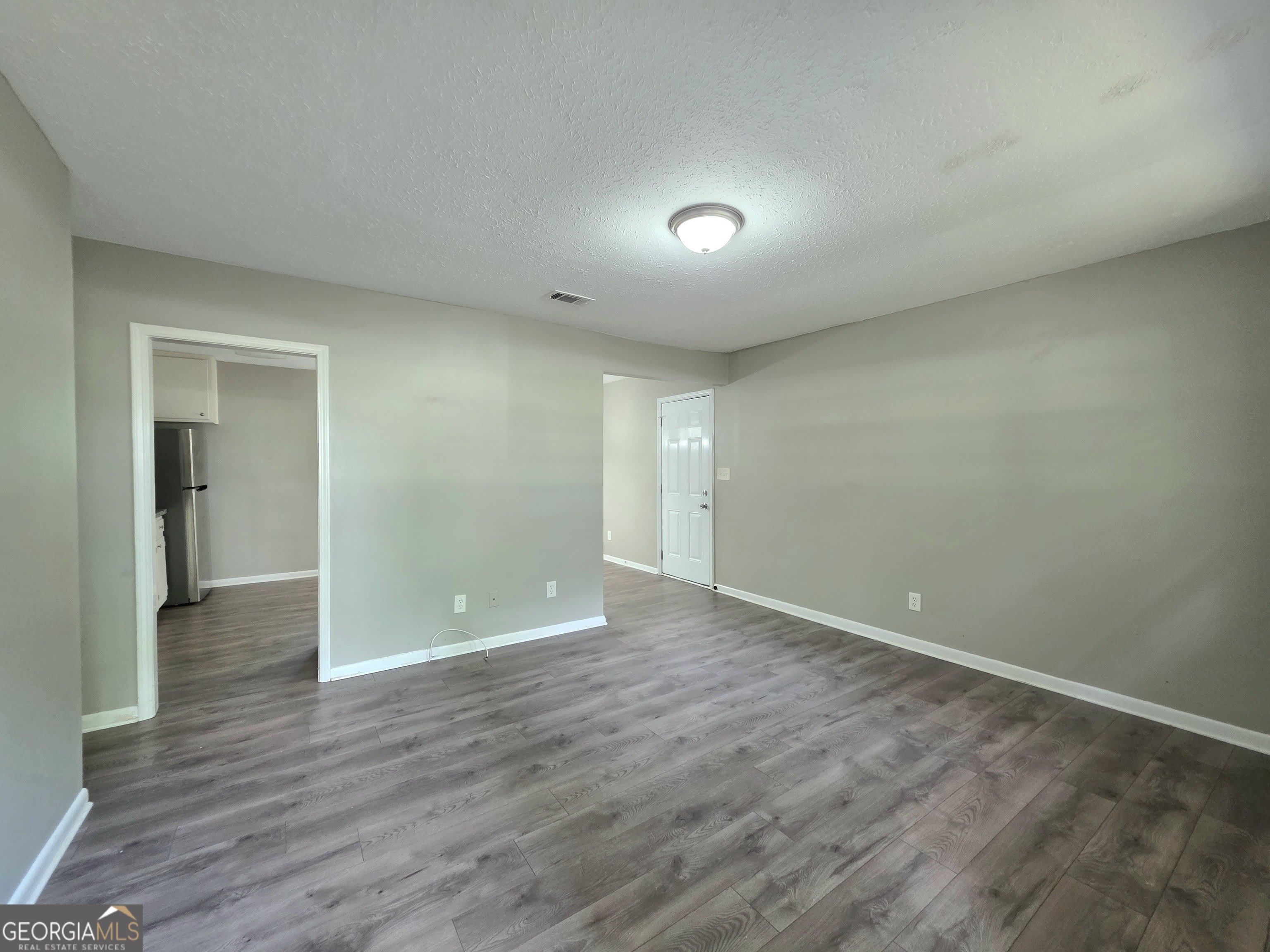 3460 Meadowview Drive – photo 4