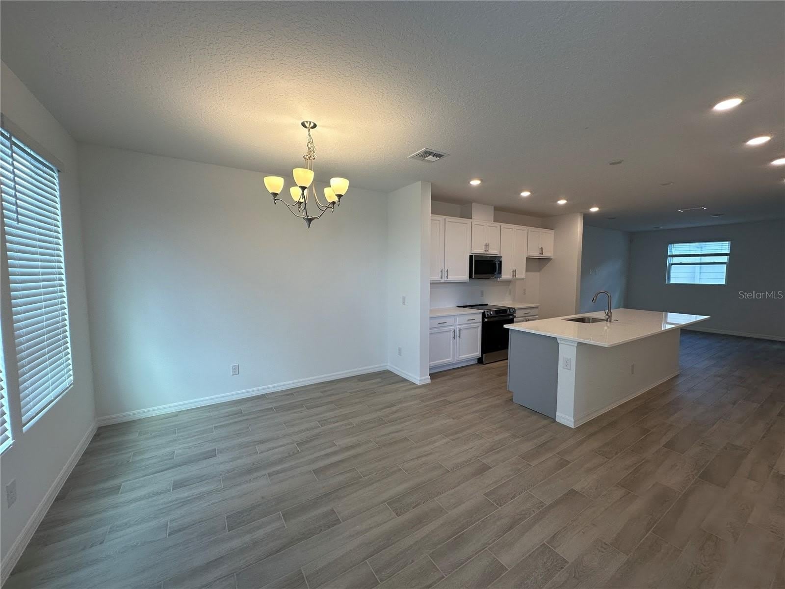 6541 Cyrils Drive – photo 3