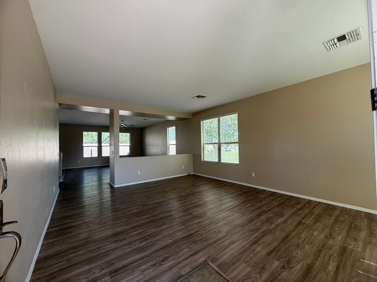 Beautiful Surprise Home with large loft and extra living room space – photo 3