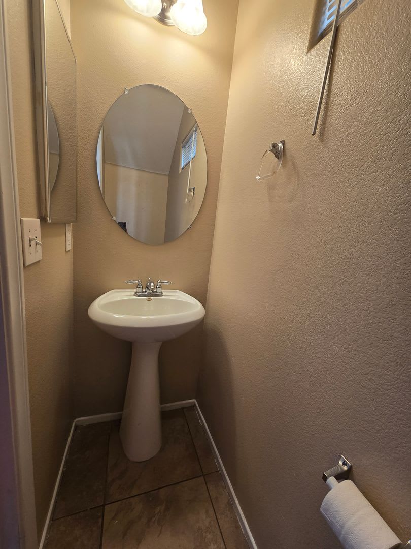 Charming Two Story Townhouse In North Las Vegas Move In Special – photo 4