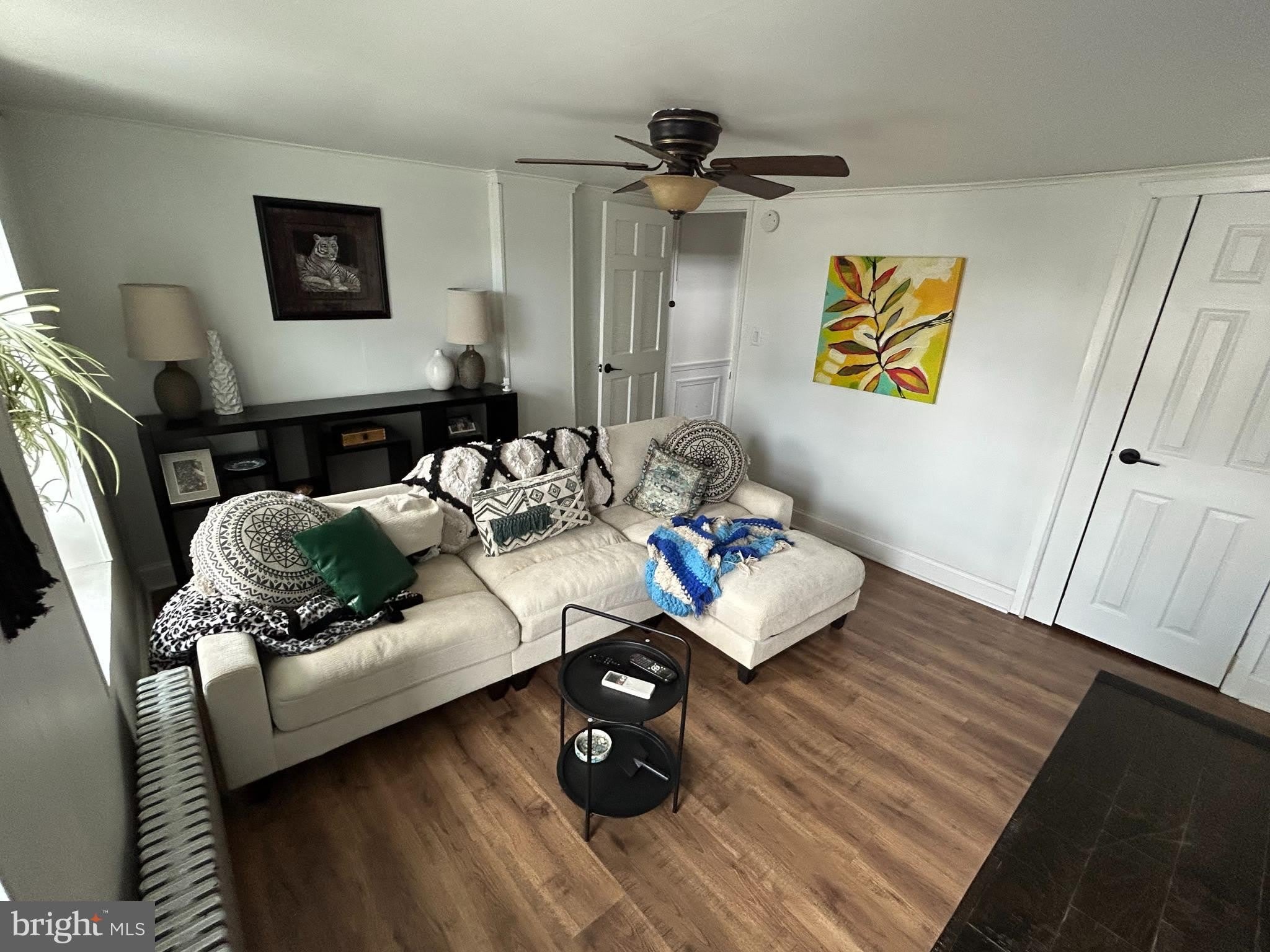 153 W 6TH Avenue – photo 4