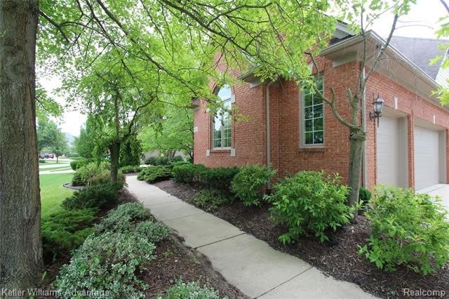 18547 Clairmont Circle E – photo 3