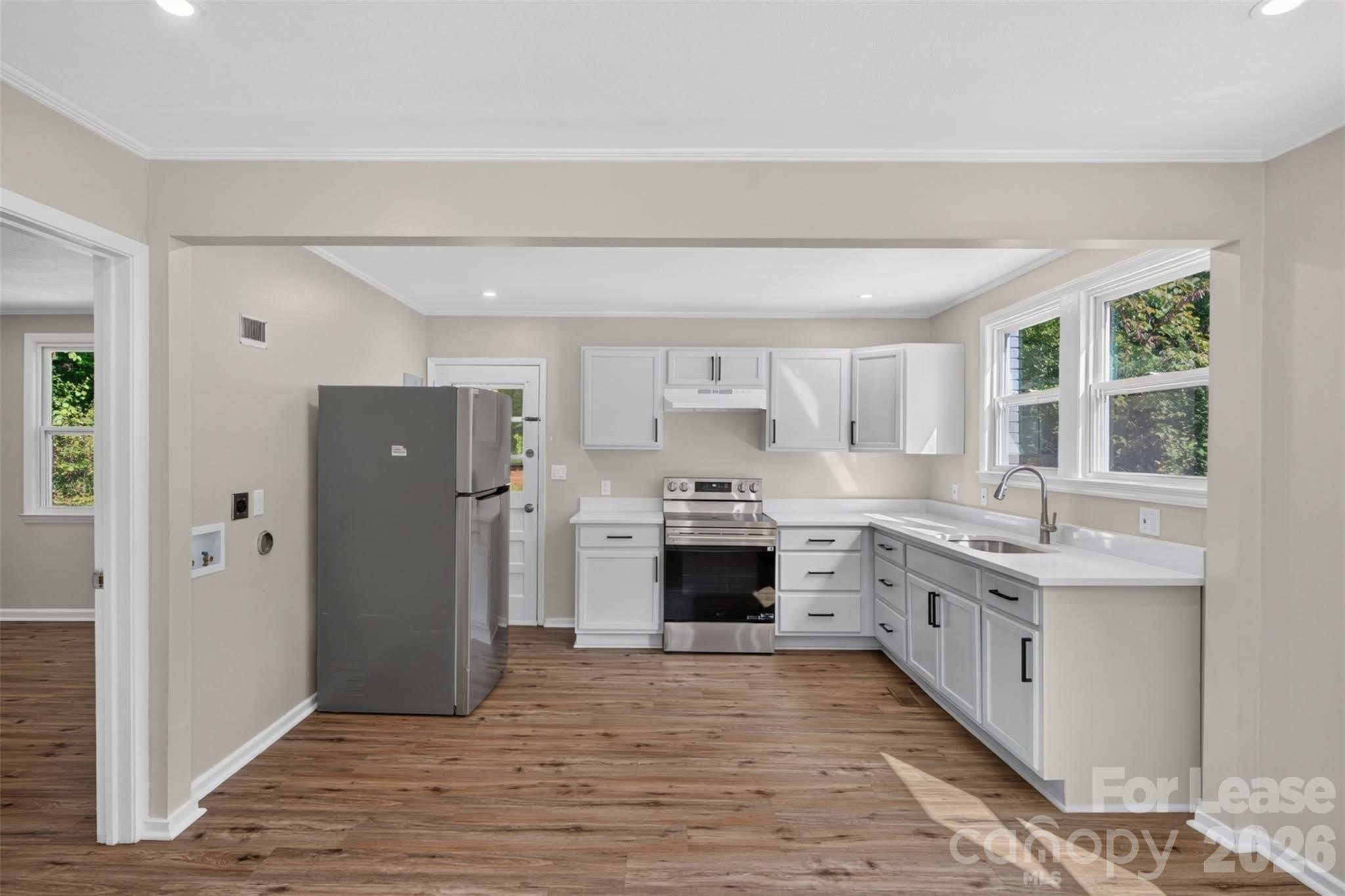 1509 Wickham Lane – photo 4