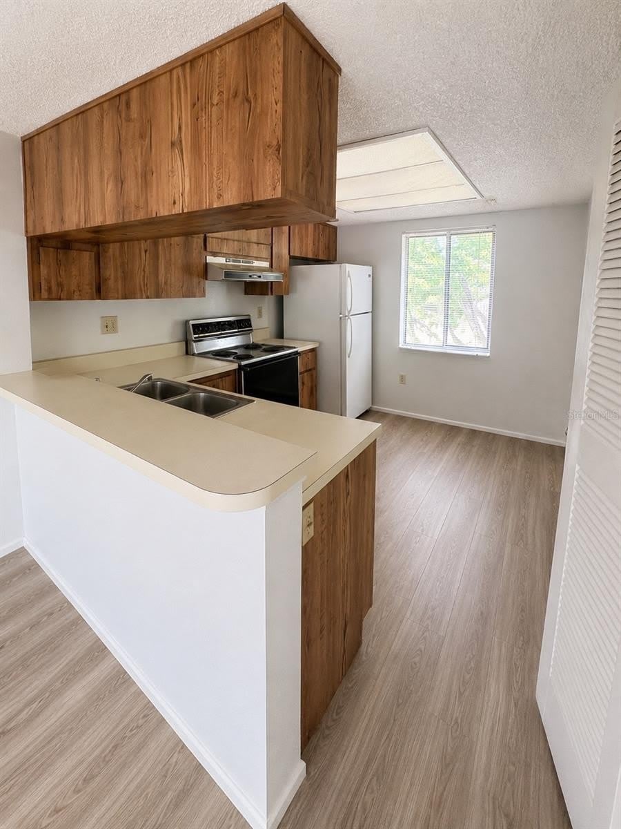 112 CYPRESS Court – photo 4