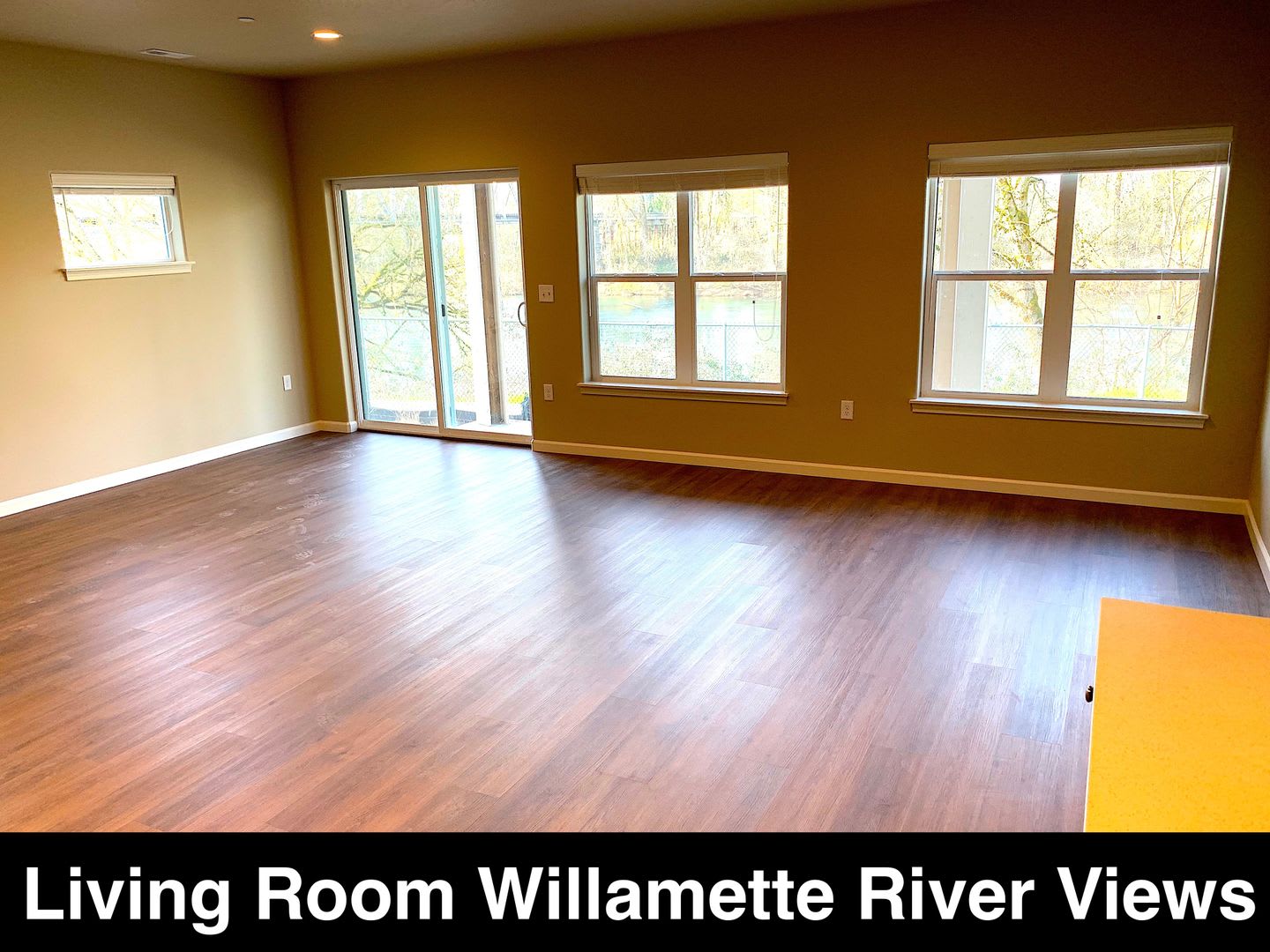 LIVE ON THE WILLAMETTE RIVER – photo 5