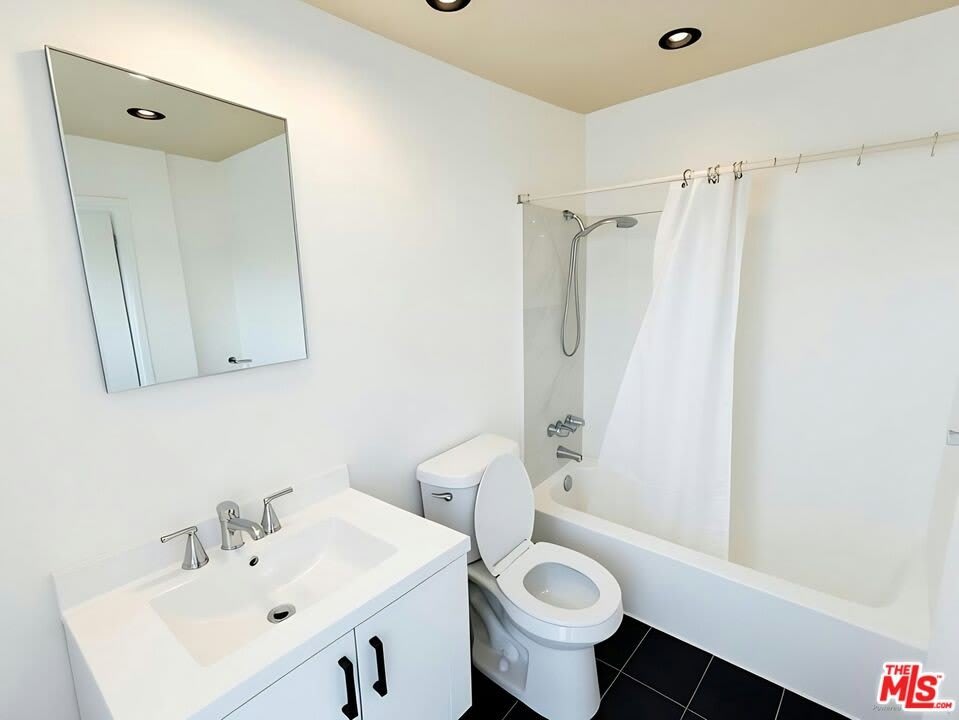 815 S Ardmore Ave – photo 5