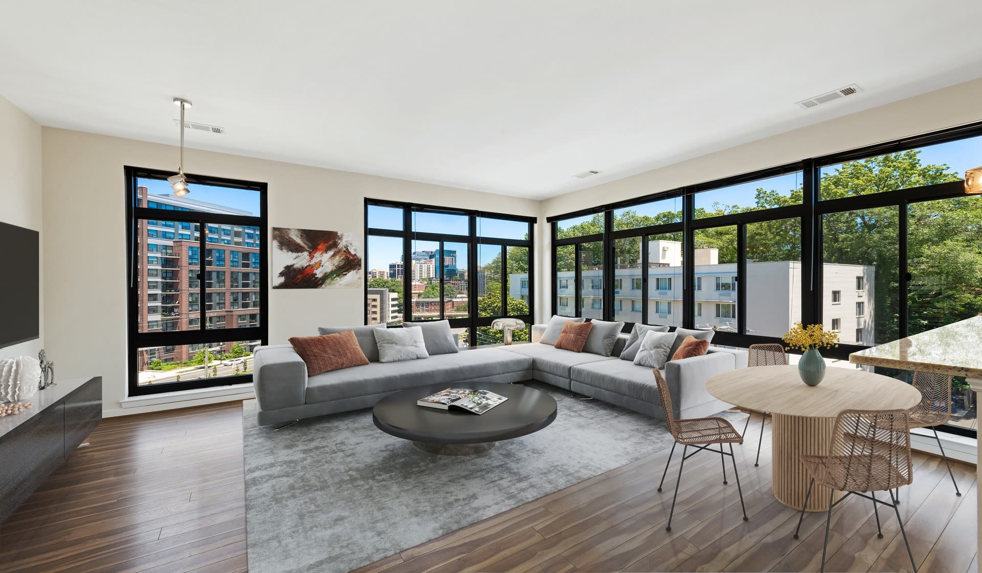 Avery Row – photo 3