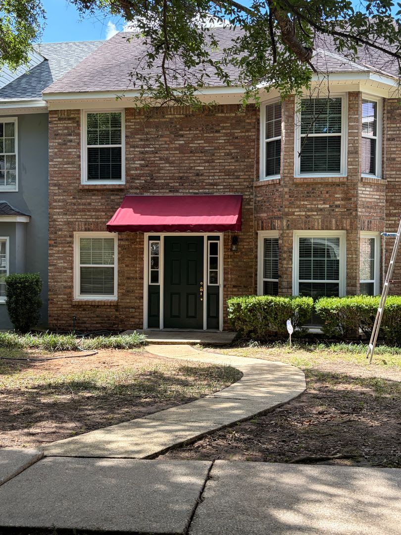 Townhome close to USA campus – photo 1