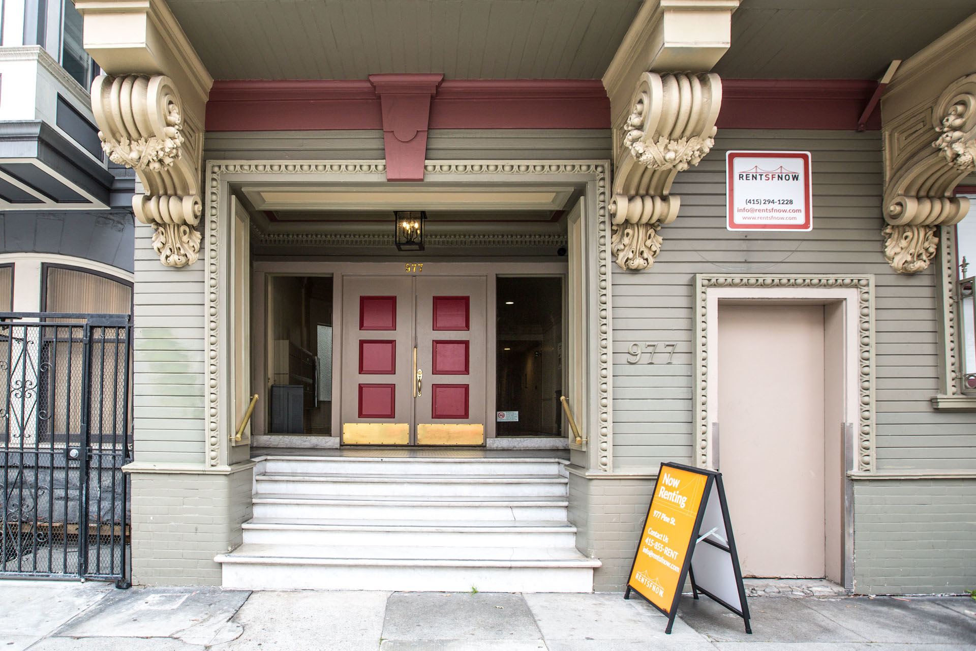 977 PINE Apartments – photo 2