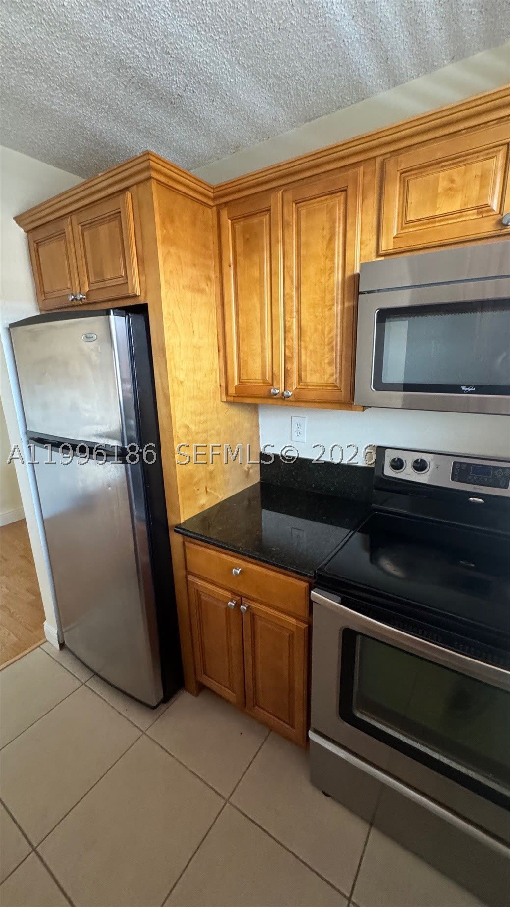 2441 SW 31st Ave – photo 3
