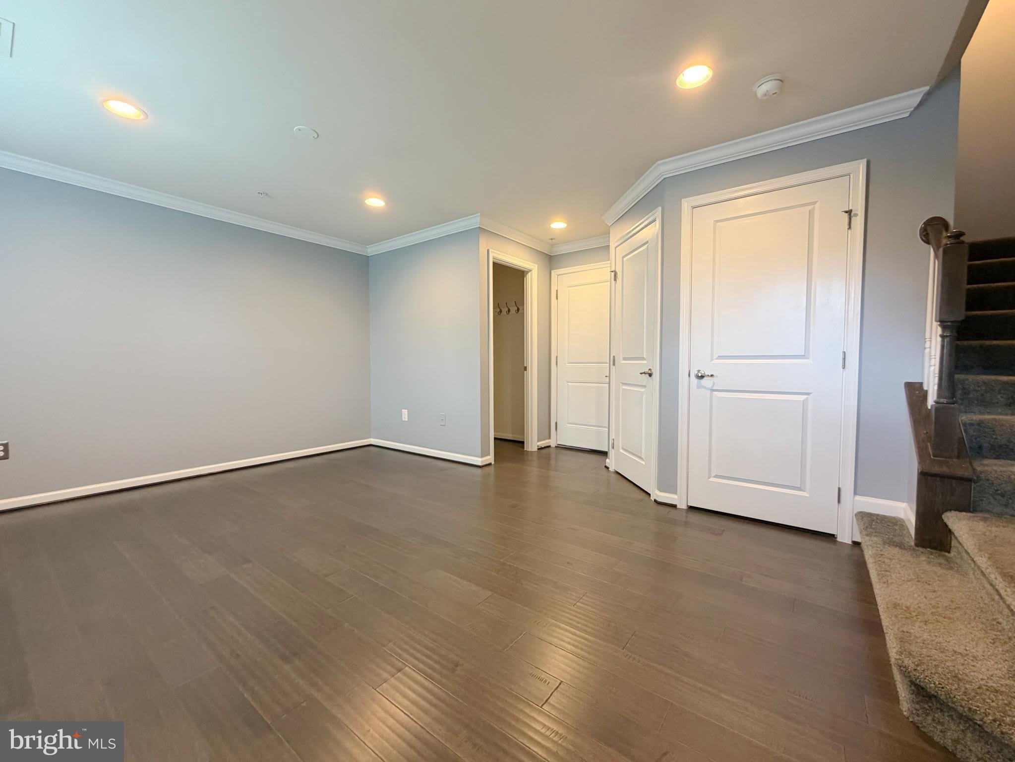 3625 URBANA Pike – photo 2