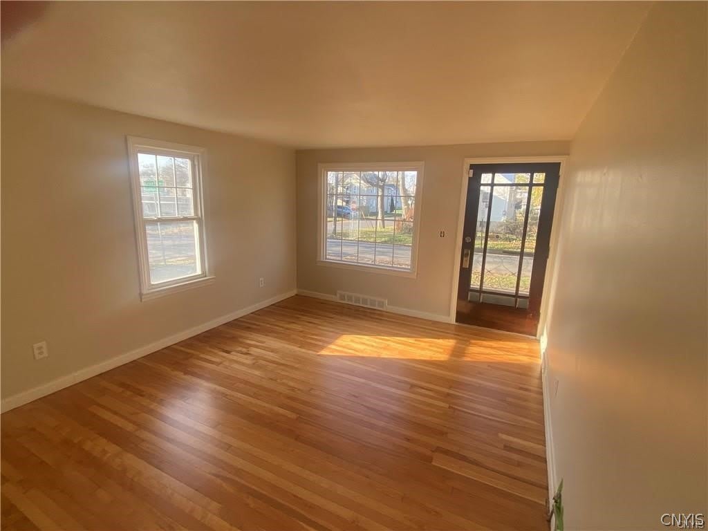 106 Hazelhurst Avenue – photo 4