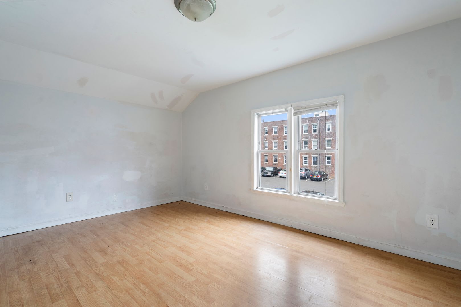 2 Months Free Luxury 4Br Home With Parking At 12 Kensington Street – photo 5