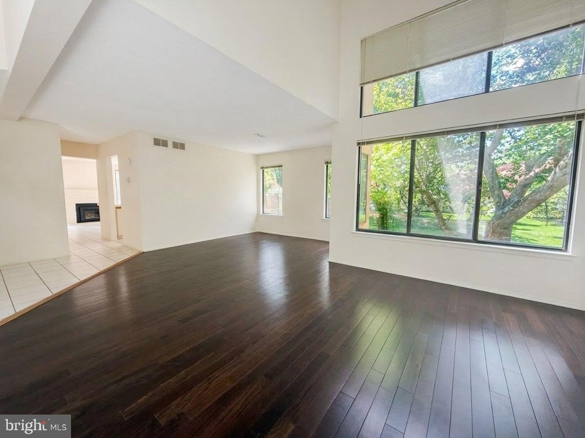 83 Sayre Drive – photo 4