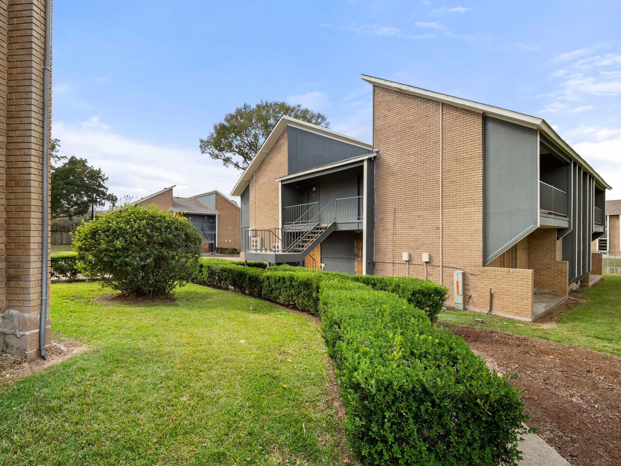 Santa Rosa Apartments – photo 2