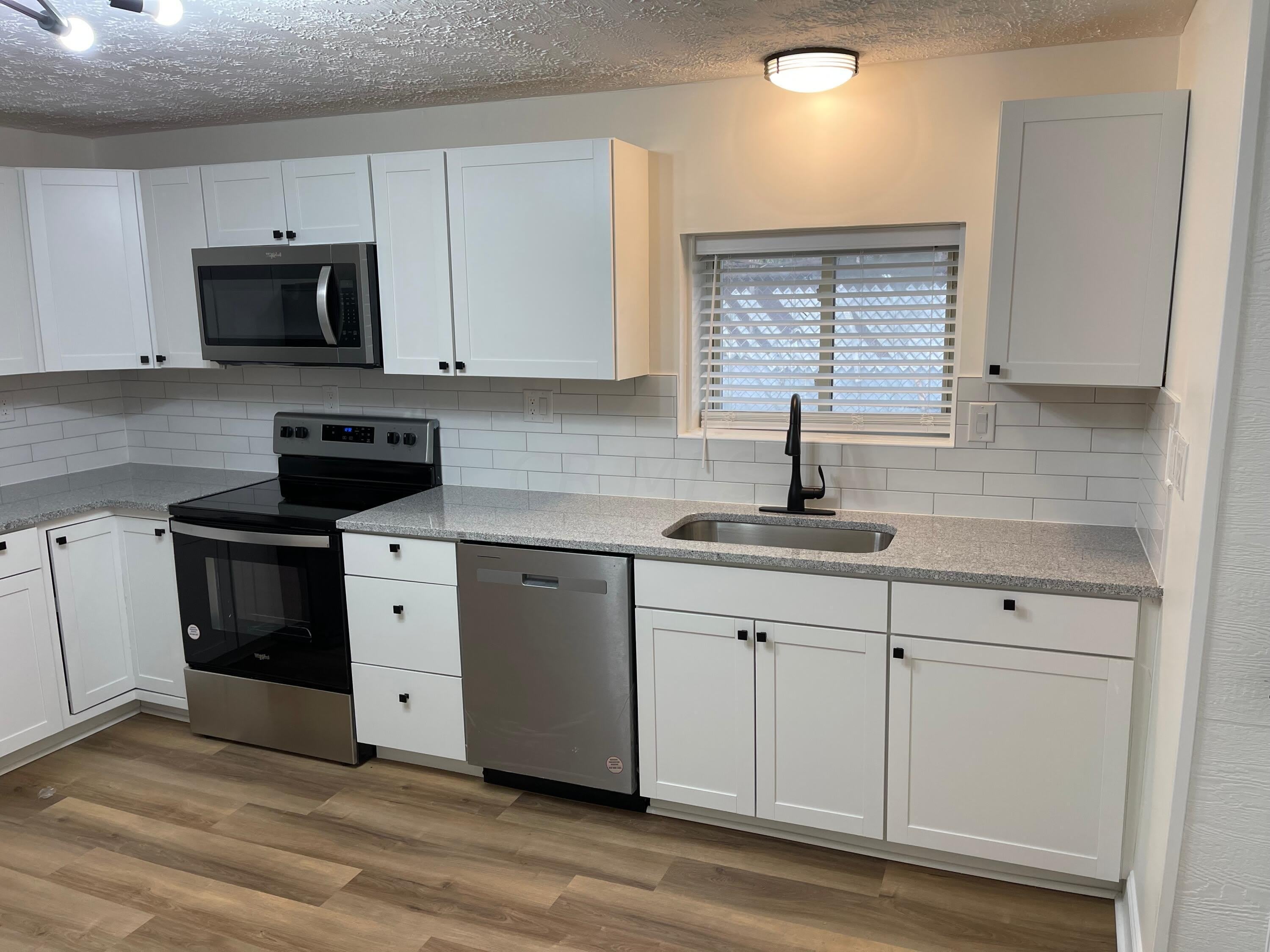 1855 Tanis Drive – photo 4