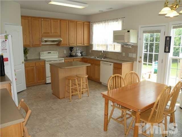 5413 Glorietta Circle – photo 3