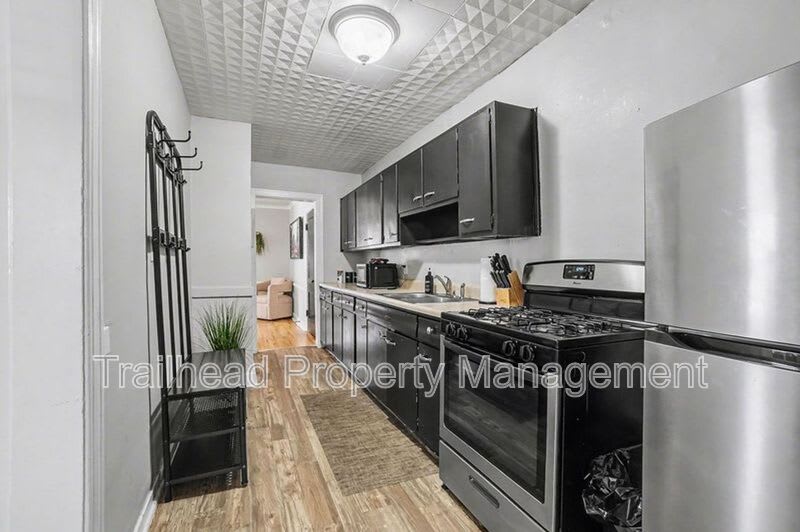 4015 Charlotte St – photo 5