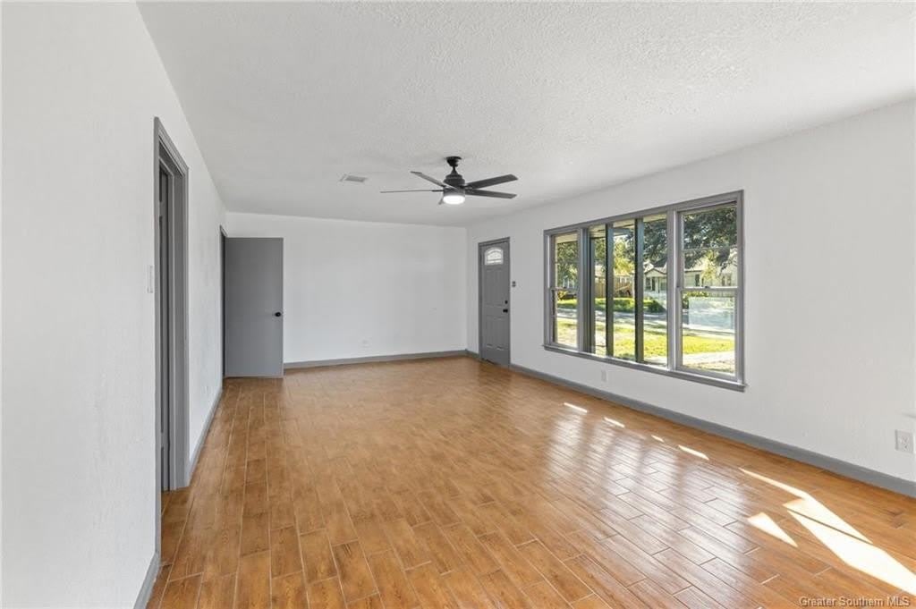 2707 Tupelo Street – photo 4