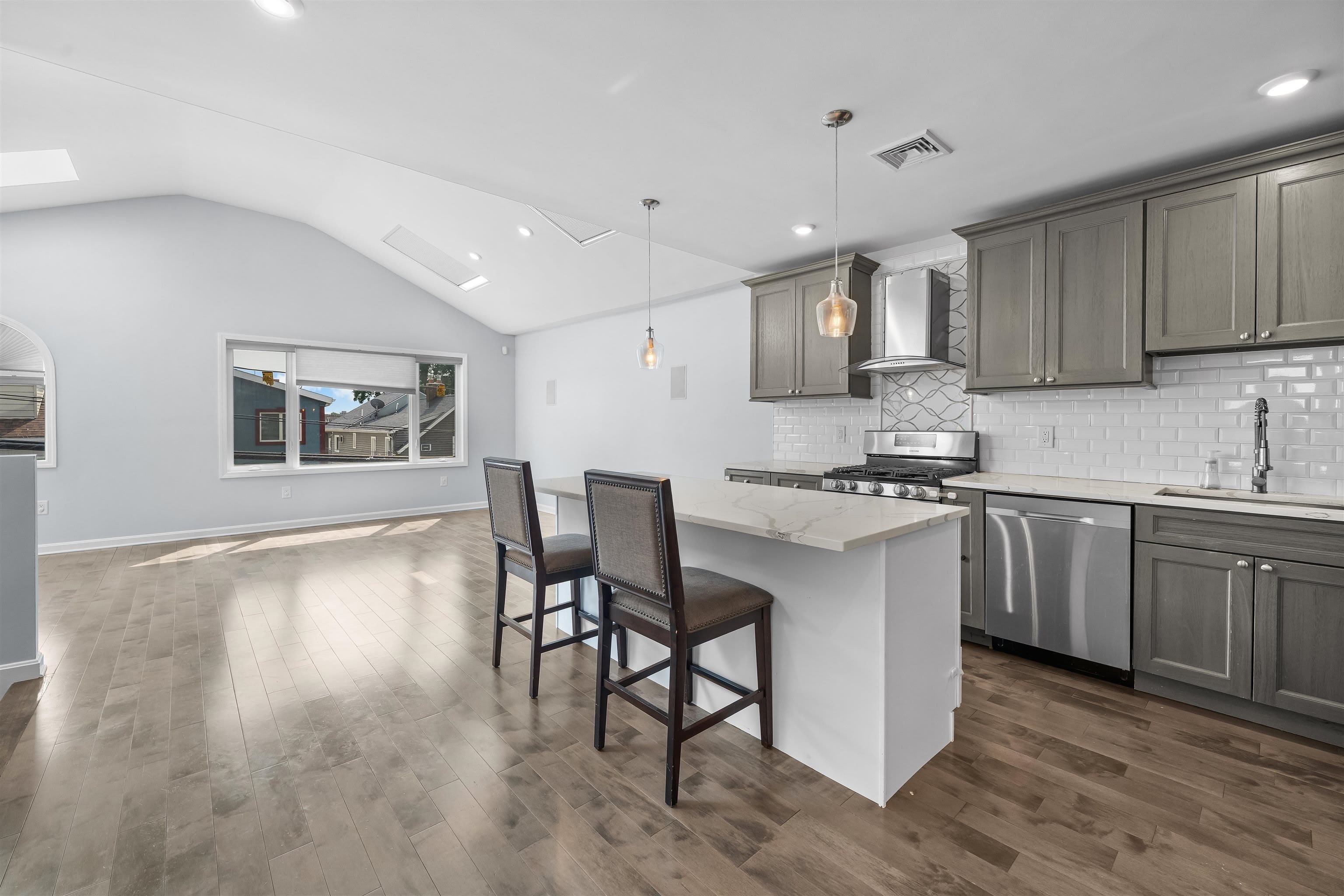 1300 79TH ST – photo 3