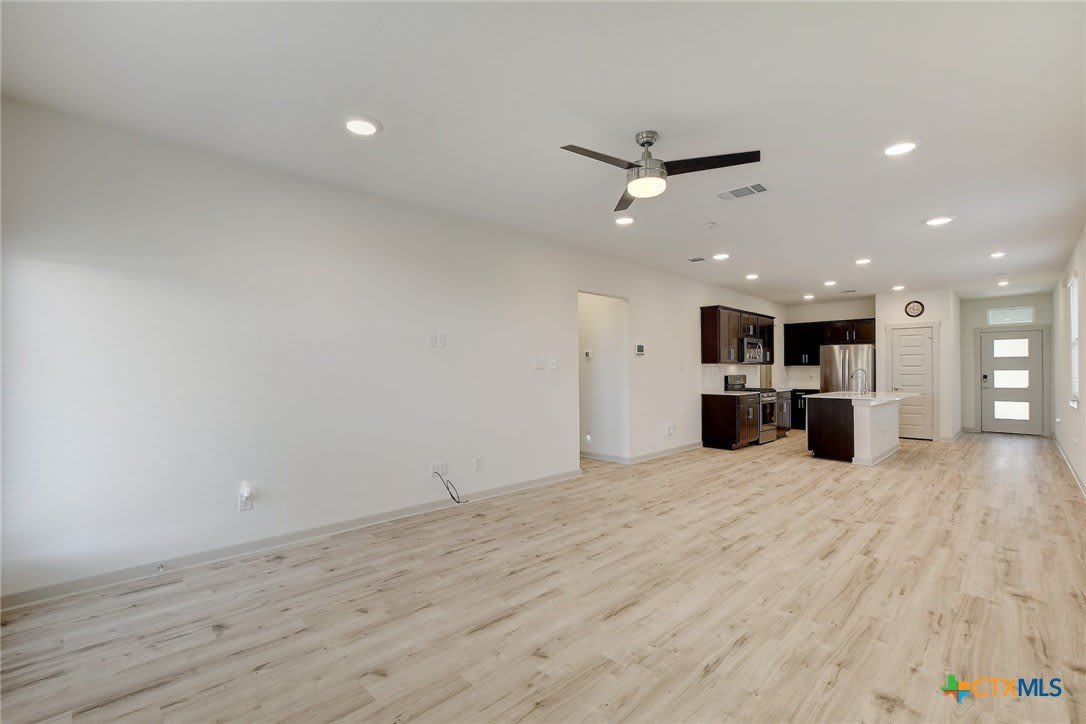 121 Fairfax Avenue – photo 5