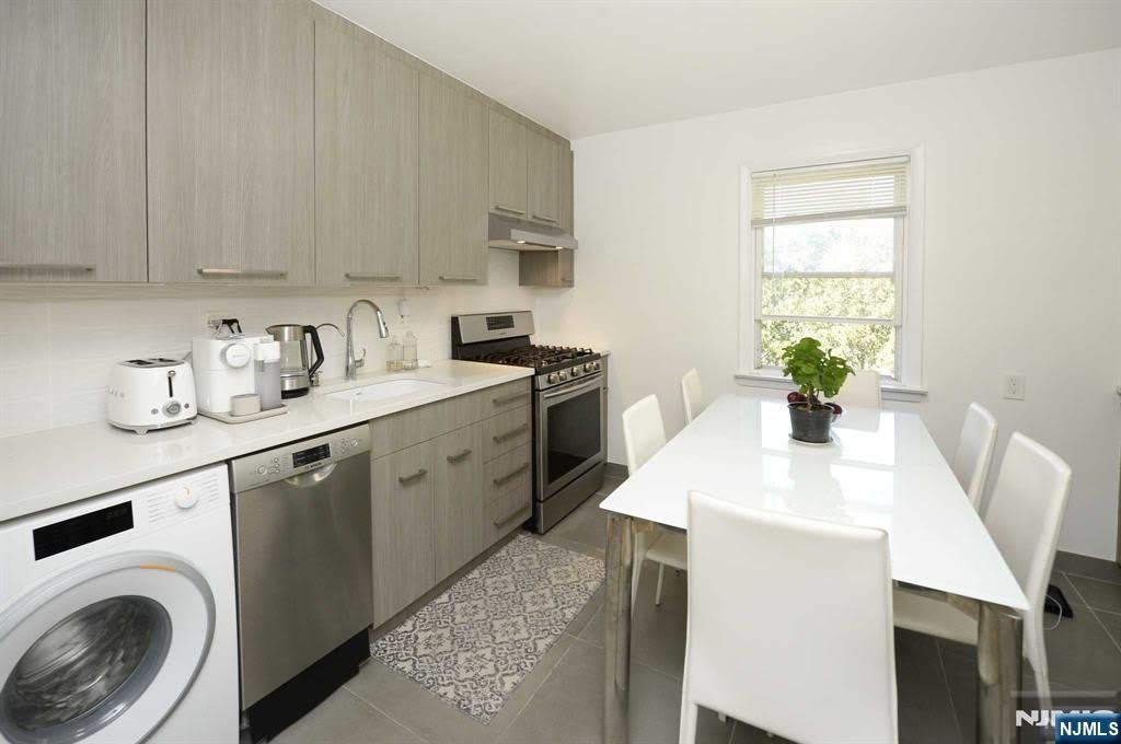 16-12 Plaza Road – photo 4
