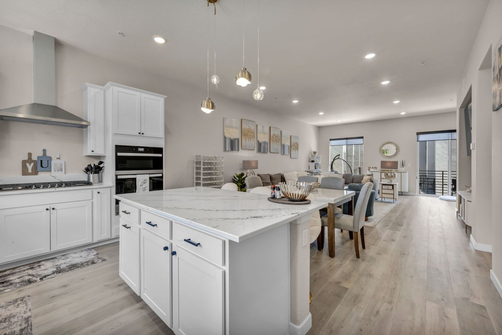 MODERN LUXURY NEAR TRUCKEE RIVER – photo 5