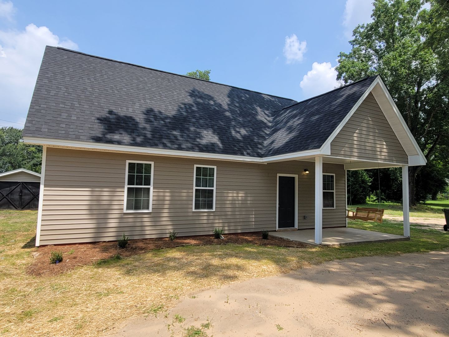 !! PRICE REDUCED!! Walk to the Stadium-Olympia! – photo 2