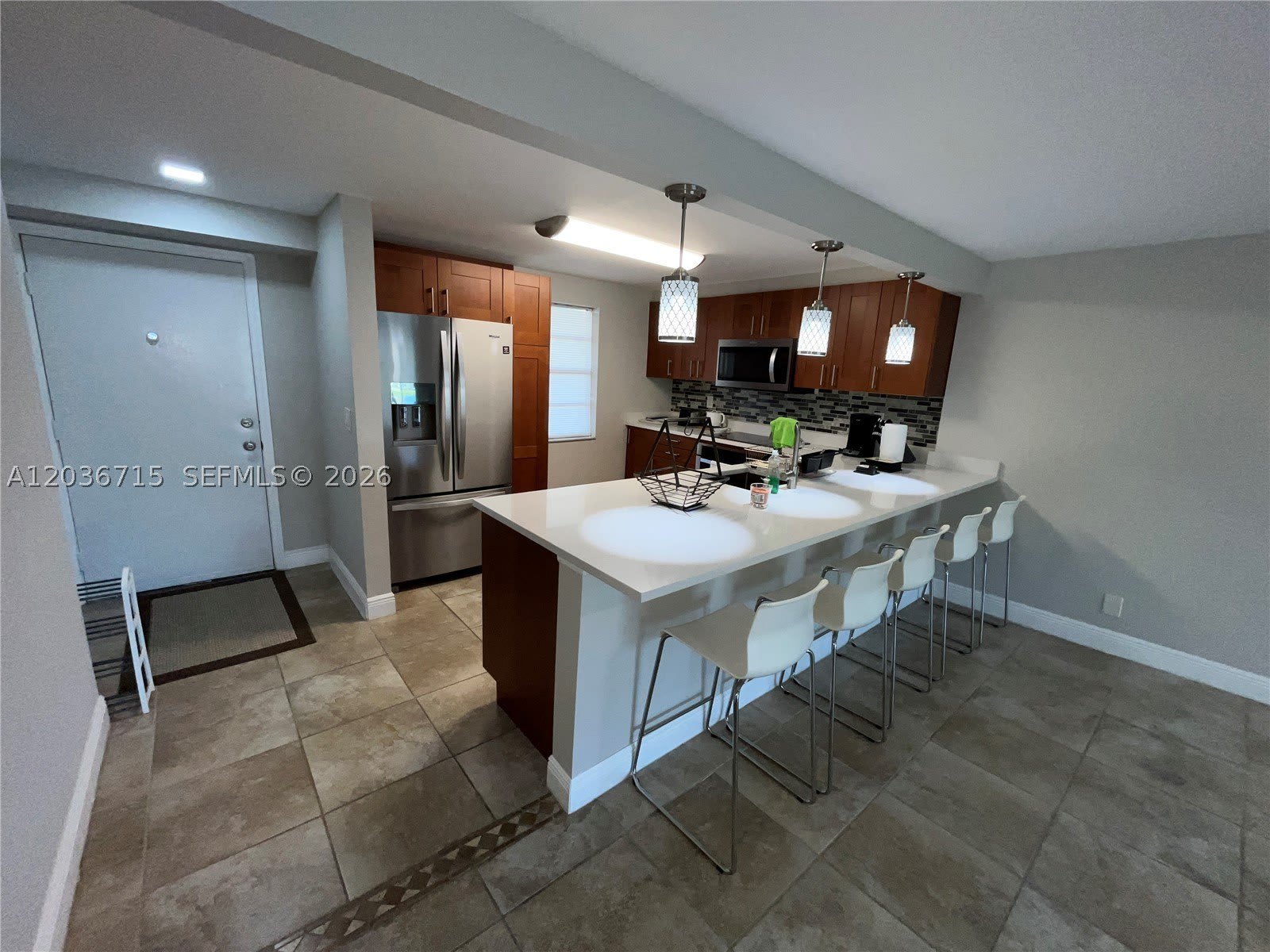 301 SE 3rd St – photo 1