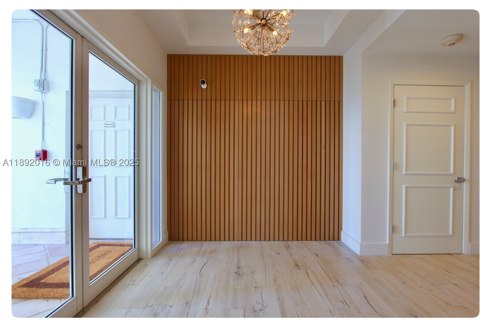 3500 Island Blvd – photo 3