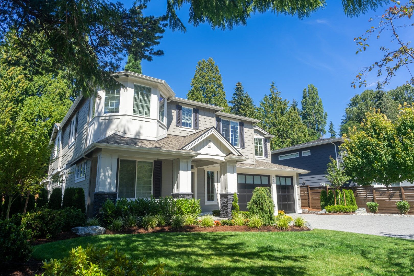 5Bd 4 25Ba Kirkland Home – photo 2