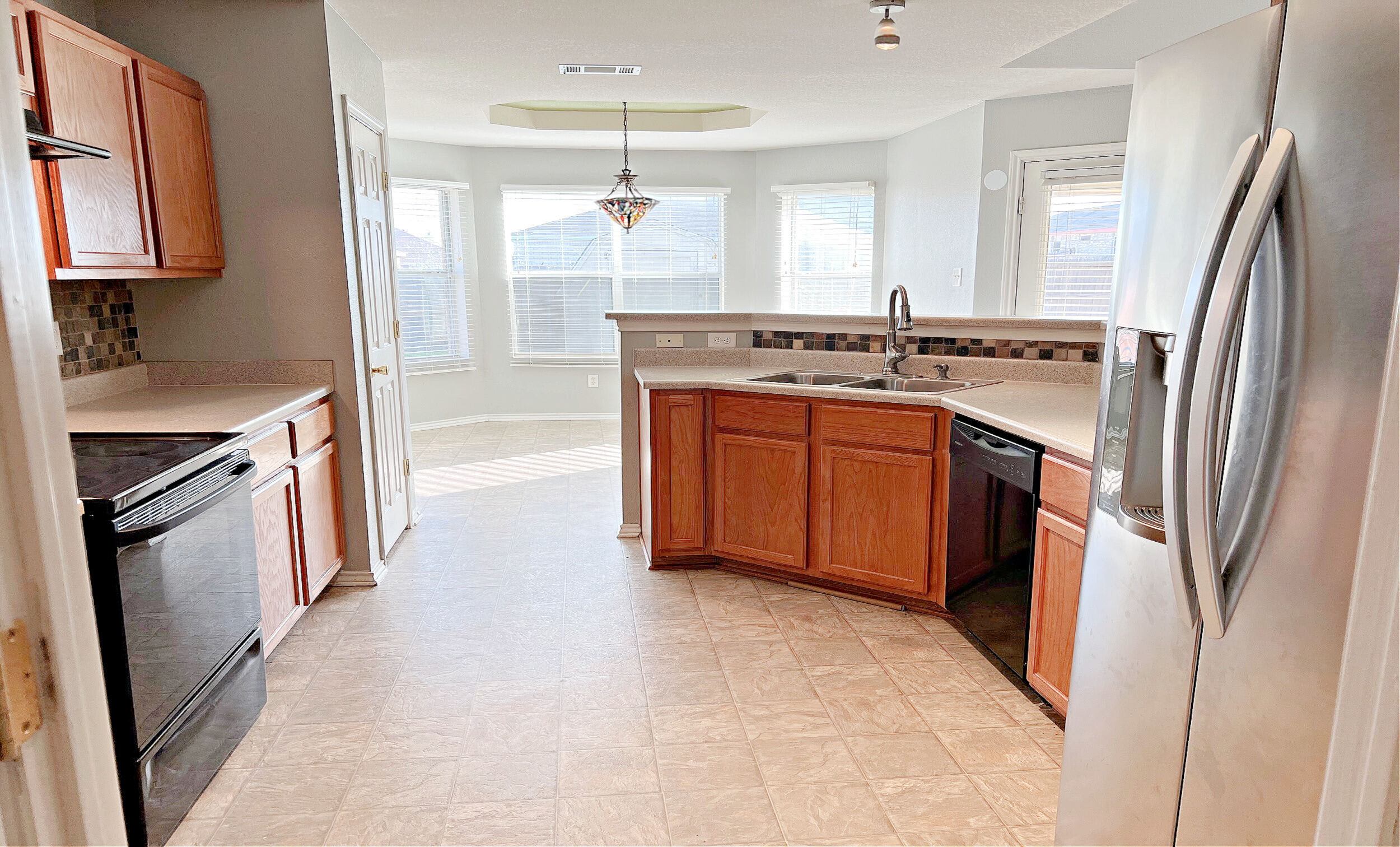 4400 Lloyd Drive – photo 5