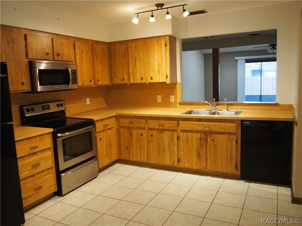 210 Talmage Avenue – photo 5