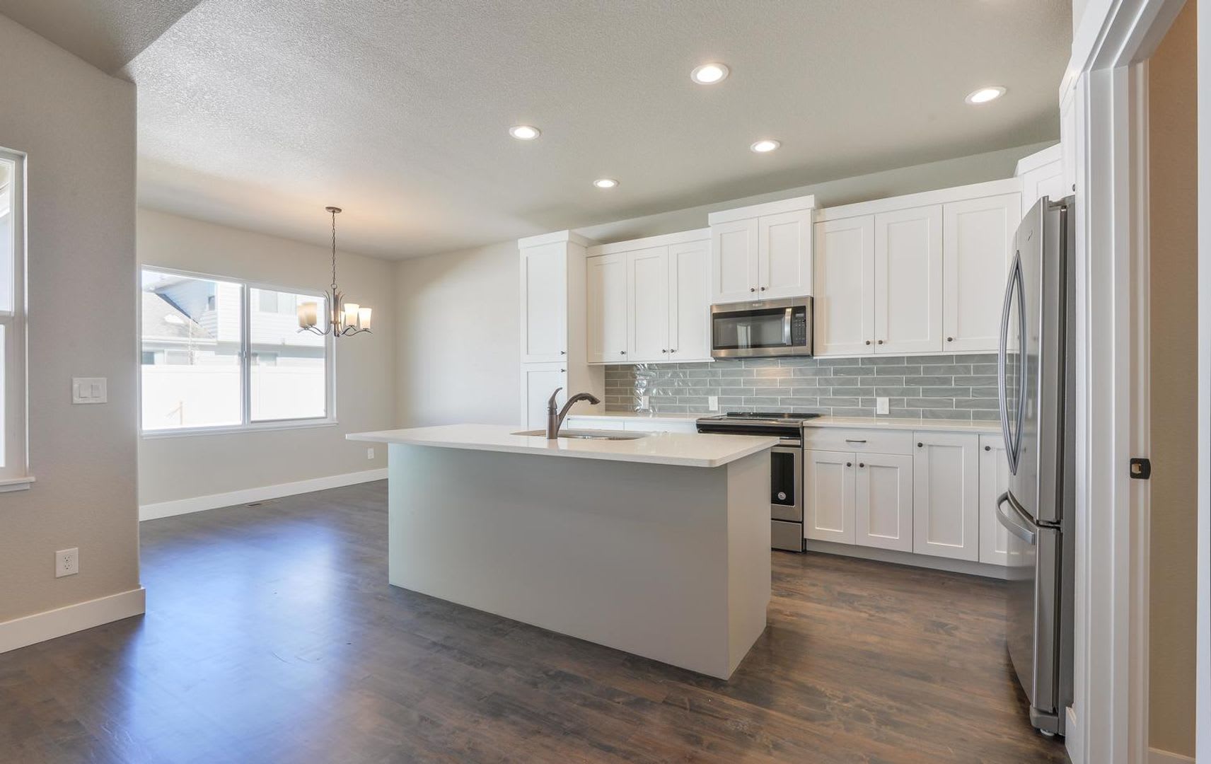 Beautiful 3 Bedroom, 2.5 Bath Ranch in Berthoud! – photo 5