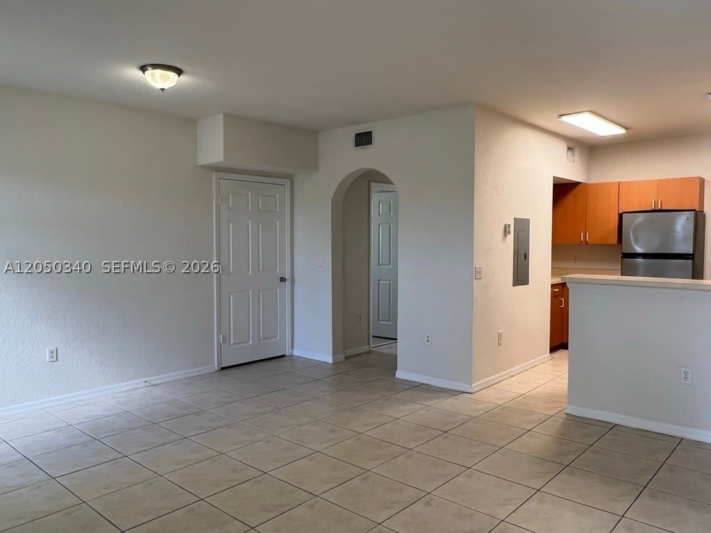 2006 Belmont Ln – photo 3